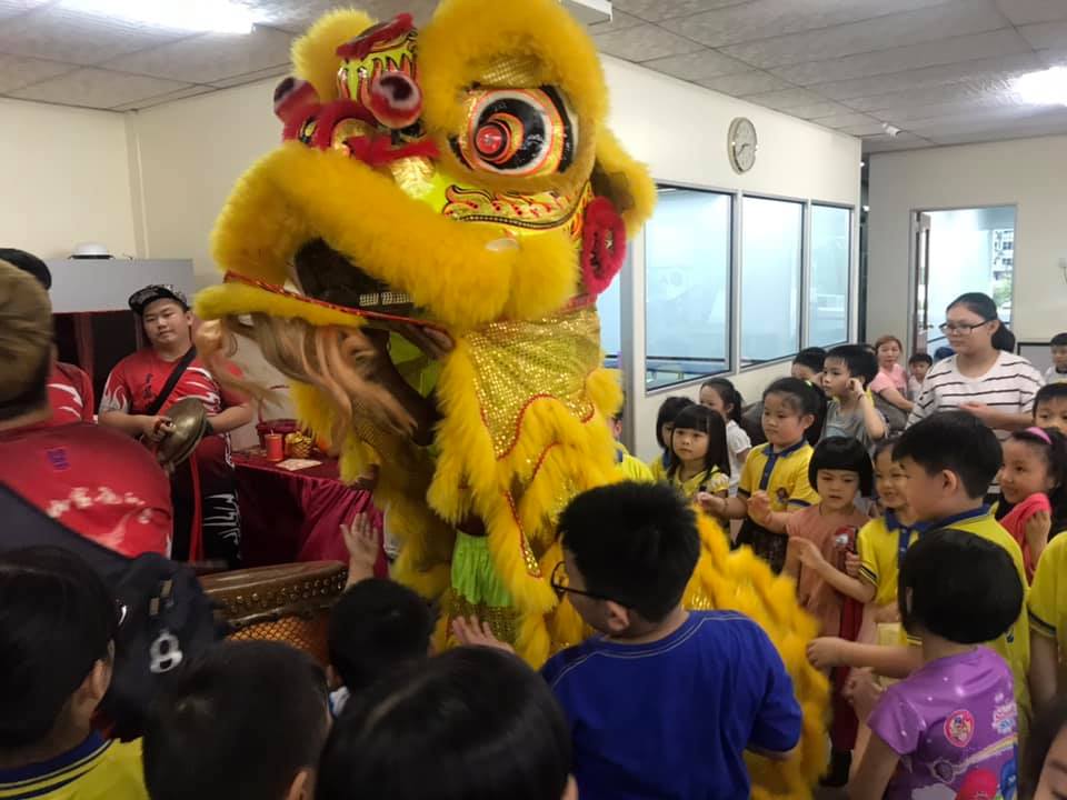 2019年舞狮采青 - Bina Jaya Tuition Centre